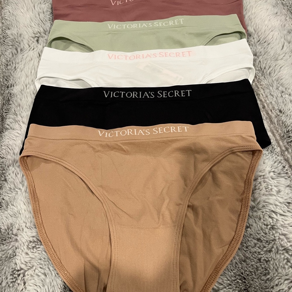 Victoria's Secret Panty Set - Multicolor